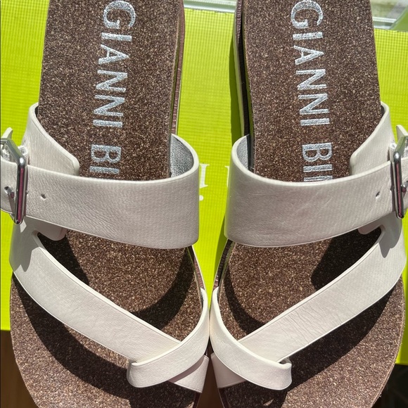 Gianni Bini Klaudy Size 7.5. Color Cloud White Like new, only worn a few times. - Picture 3 of 5